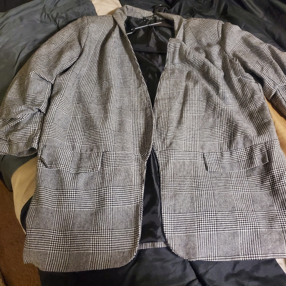 Size 18 - Picture 2 of 5